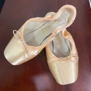 Freed Point Shoes 5.5 XX